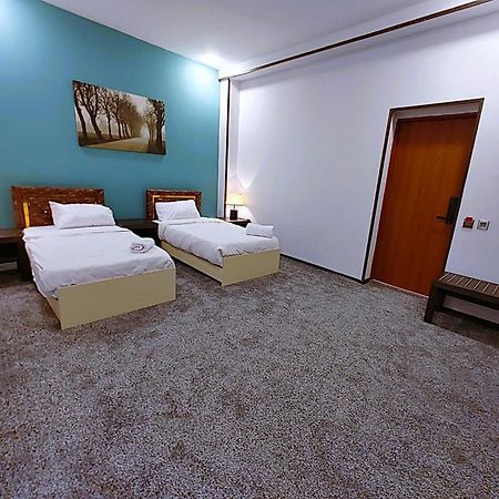 Crossway Hotel Masazir Exterior foto